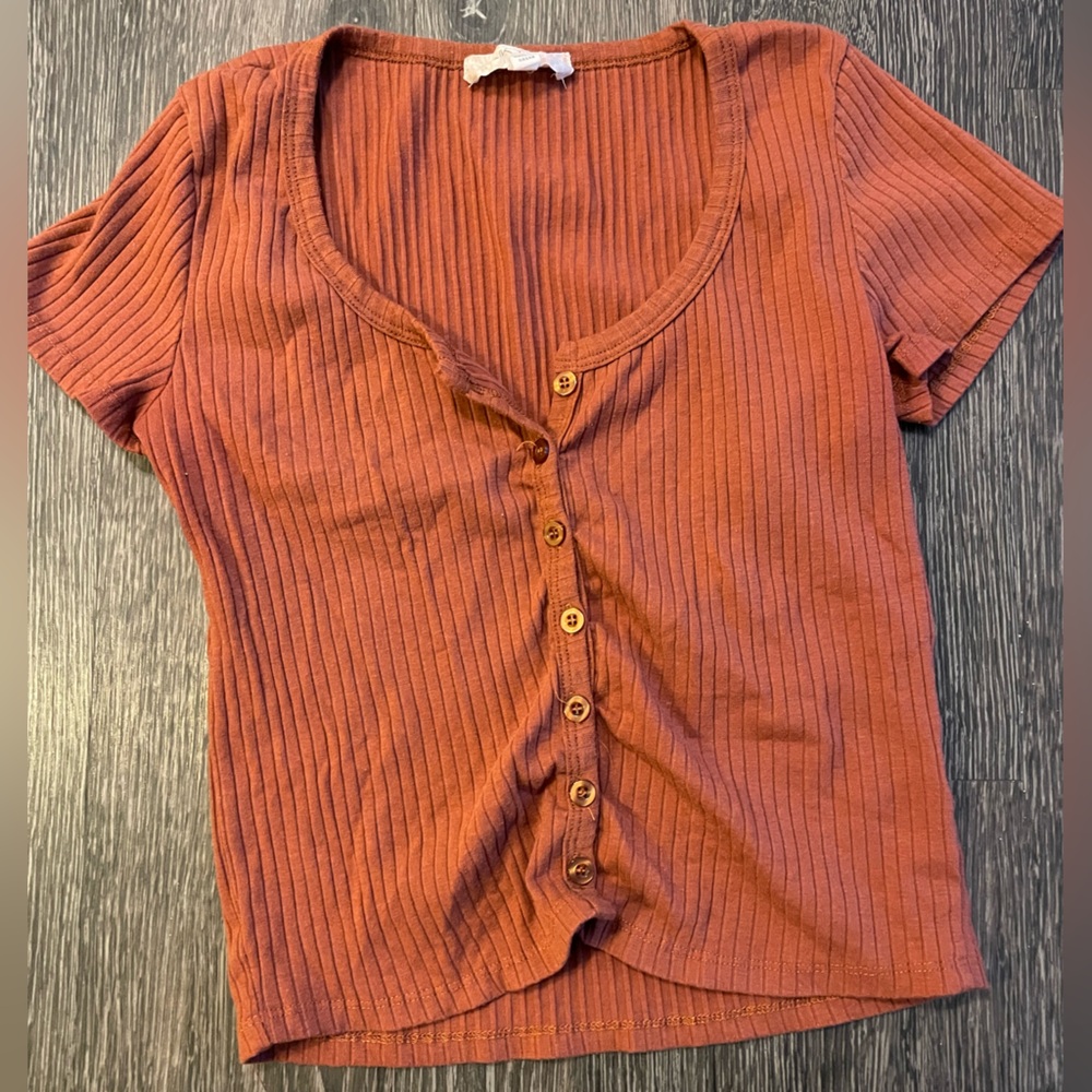 Burnt orange t shirt size medium